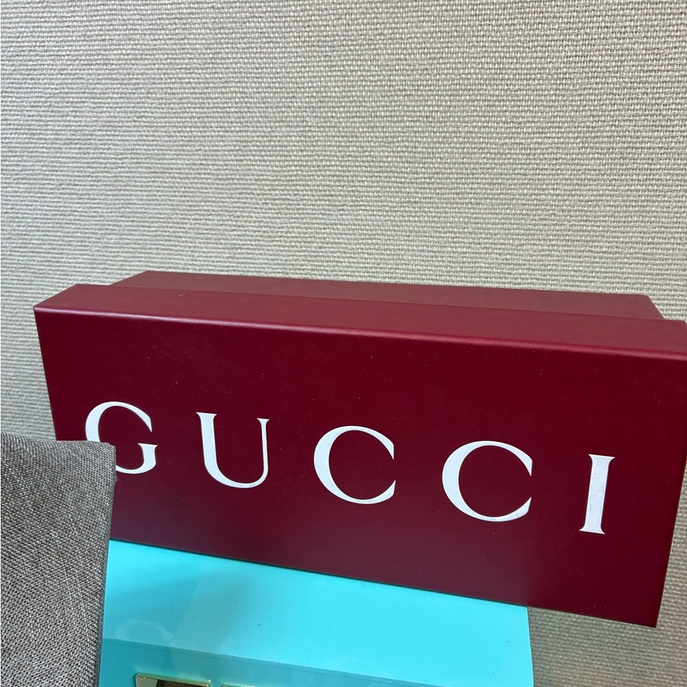 Gucci Horsebit Cotton Eye Mask & Travel Neck Pillow Set w/ Pouch & Box NWT - Picture 8 of 9